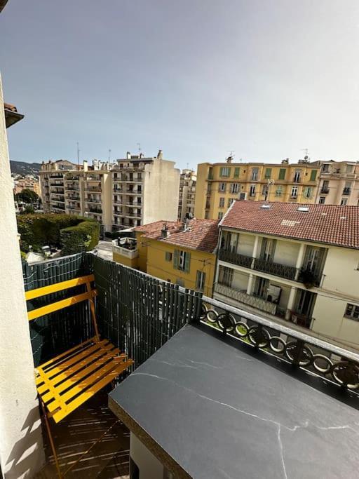 Chic Renovated 2 Bedroom Entire Or Only Private In Liberation In With Garage On Demand, Ac, Wi-fi And Tram Access Apartment Nice