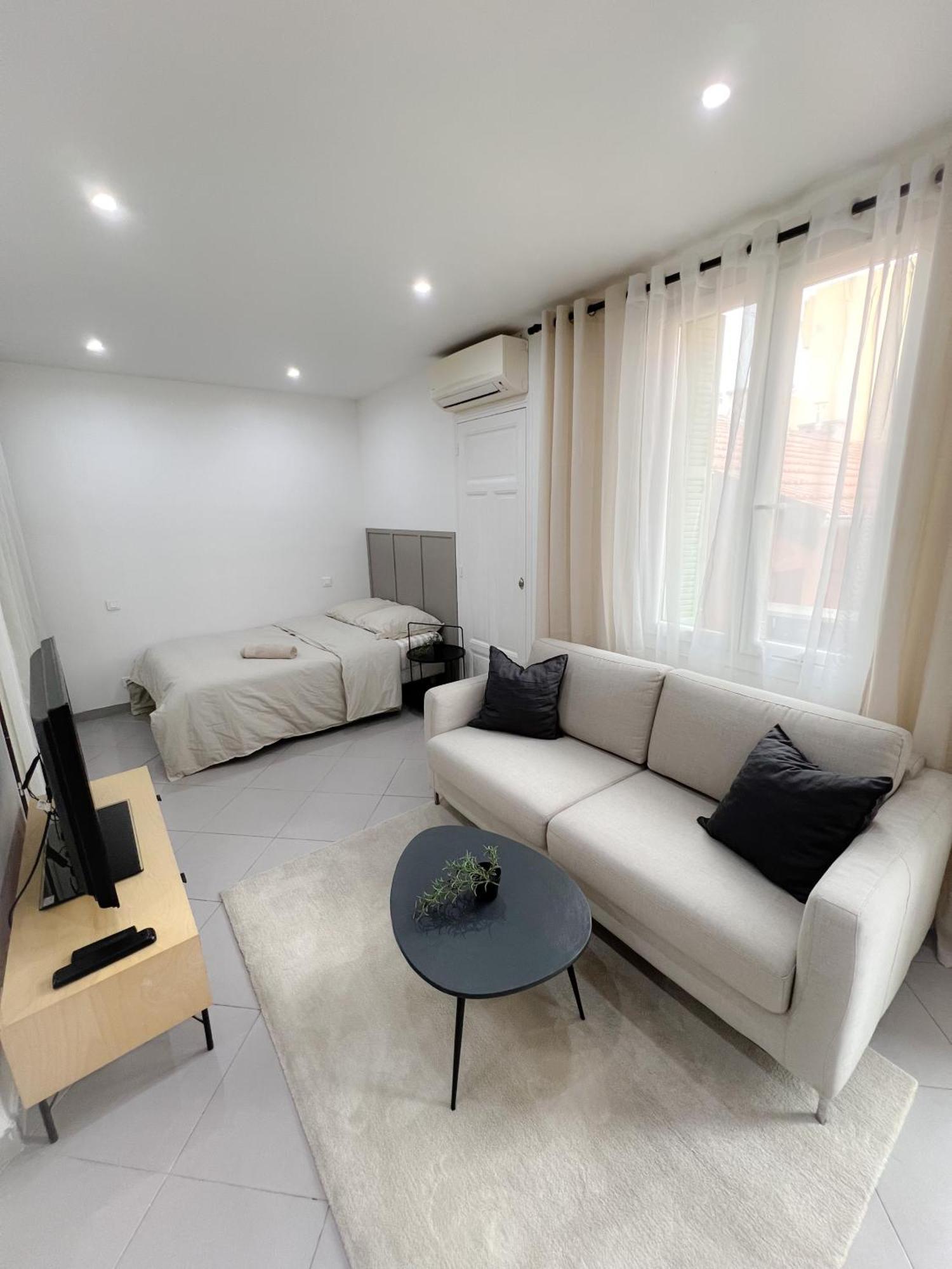 Apartment Republique *