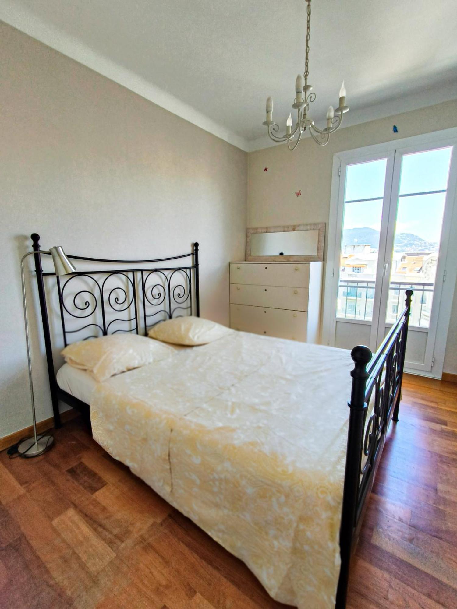 Apartment In Nice