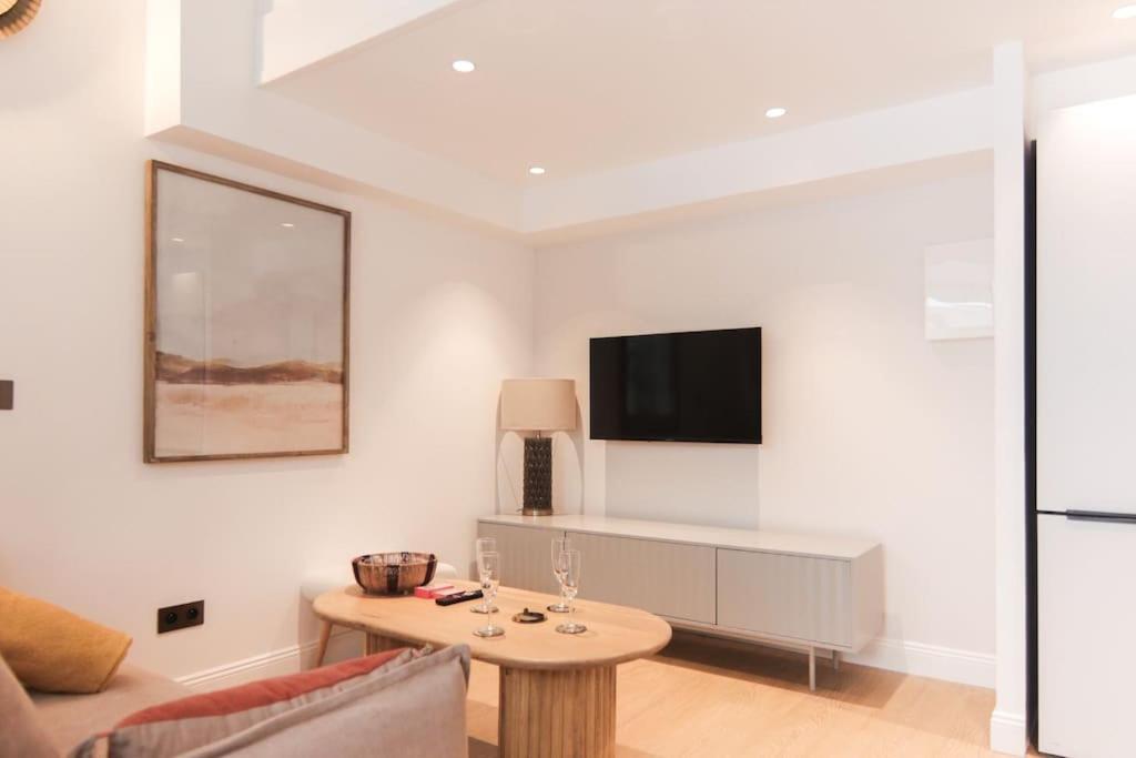 Apartment Angleterre 4 - Grand Studio Equipe Avec Mezzanine *