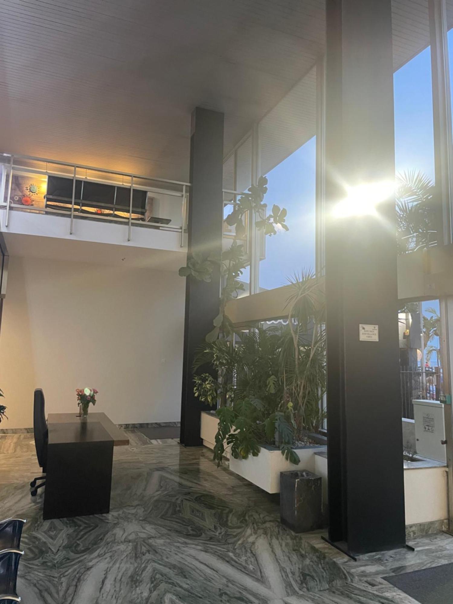 Guest house With Terrace & Rooftop Pool In Promenade Des *