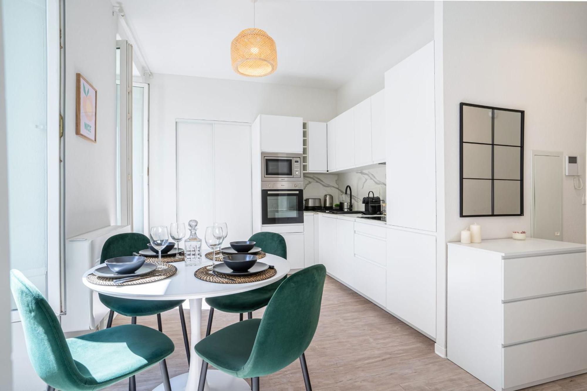 Apartment 06bz - Modern In The Heart Of The Port *
