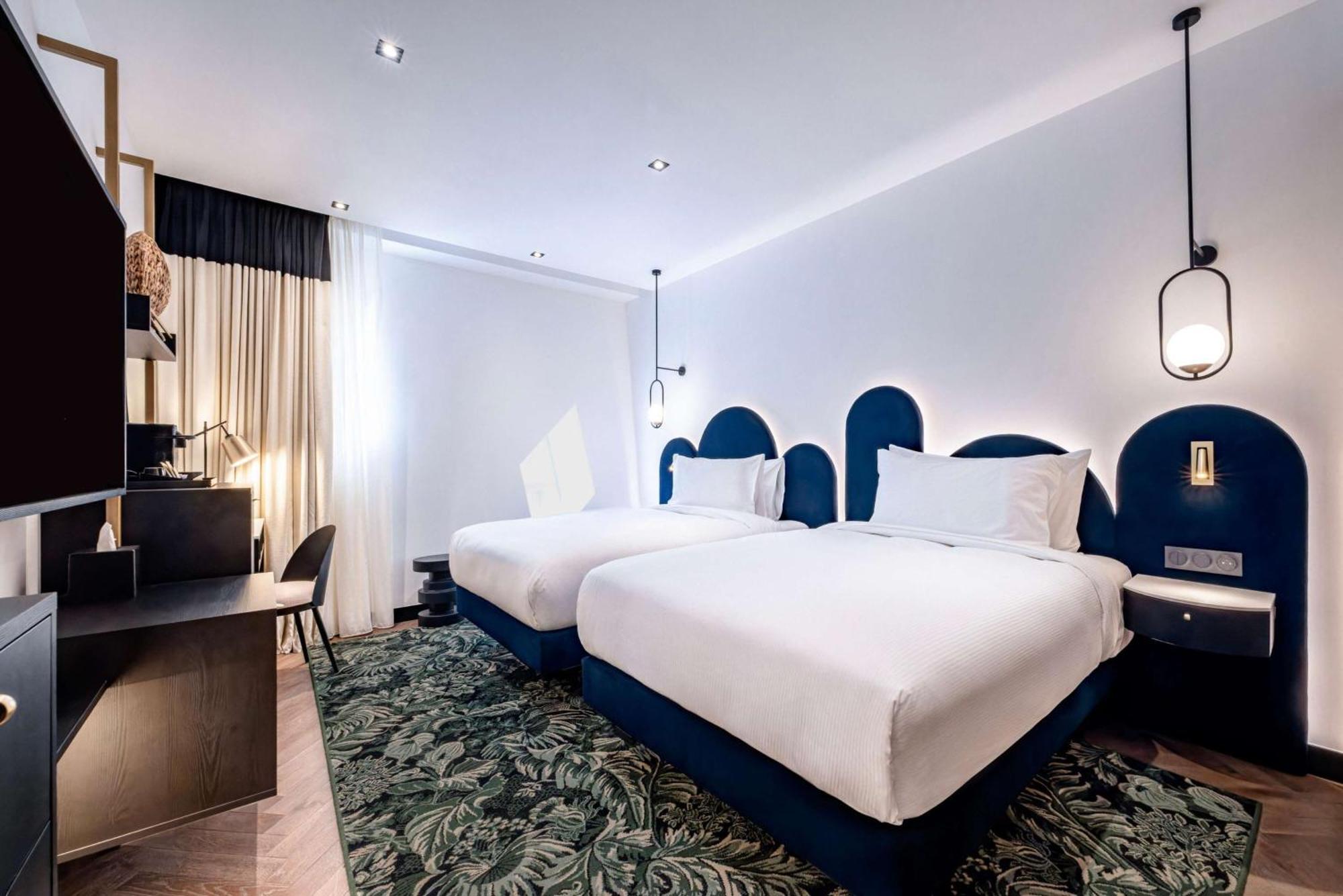 Hotel Doubletree By Hilton Centre Iconic 4*