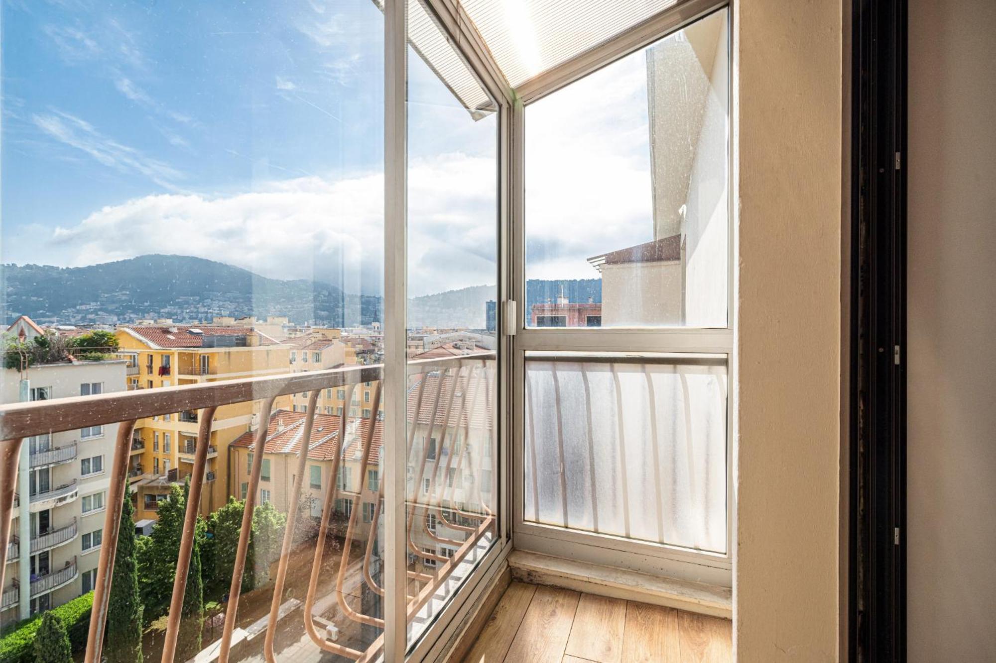 Open Sky Terrace Lage 1 Bdr & Parking Nice