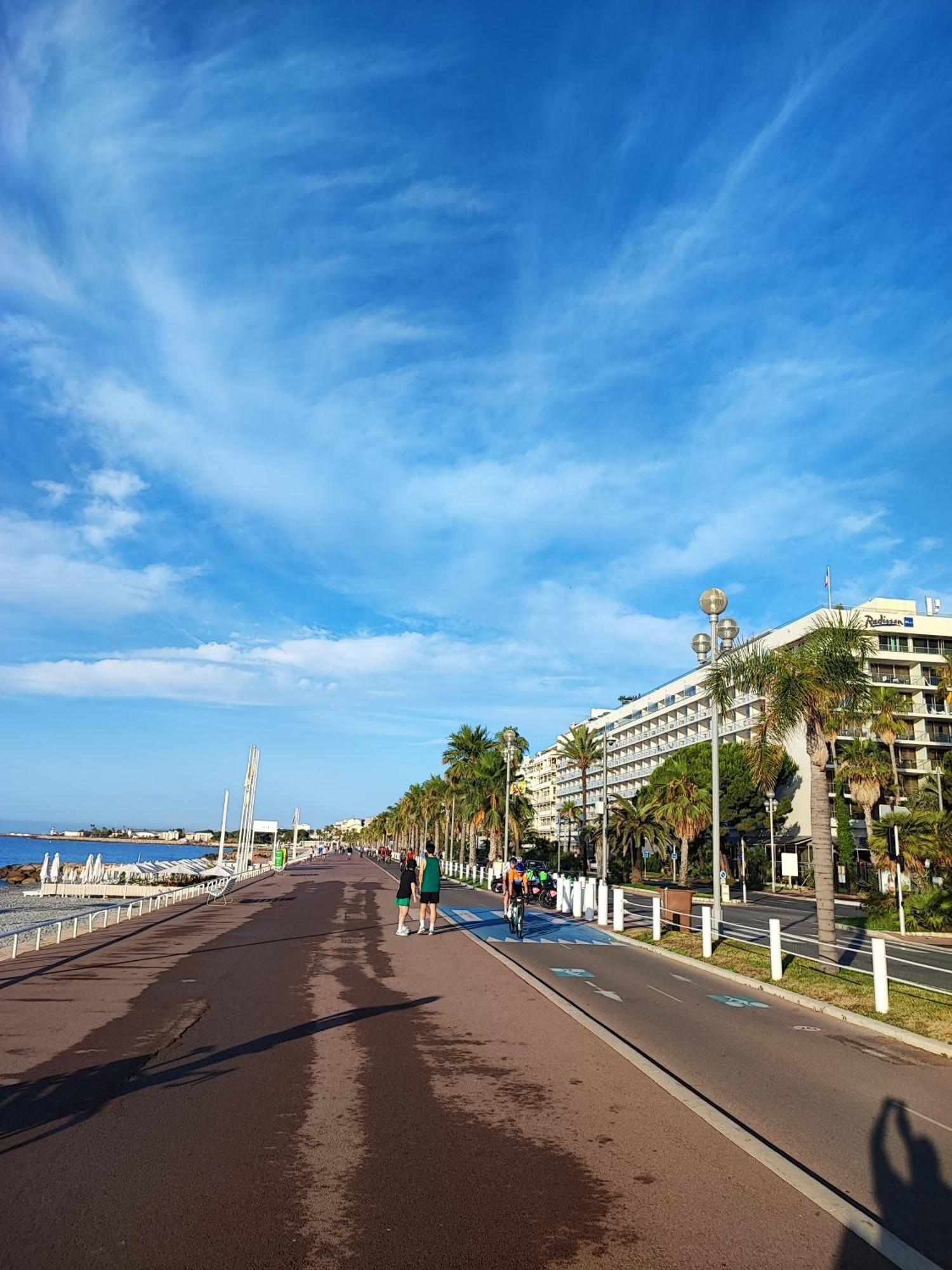 3 Pieces Promenade Apartment