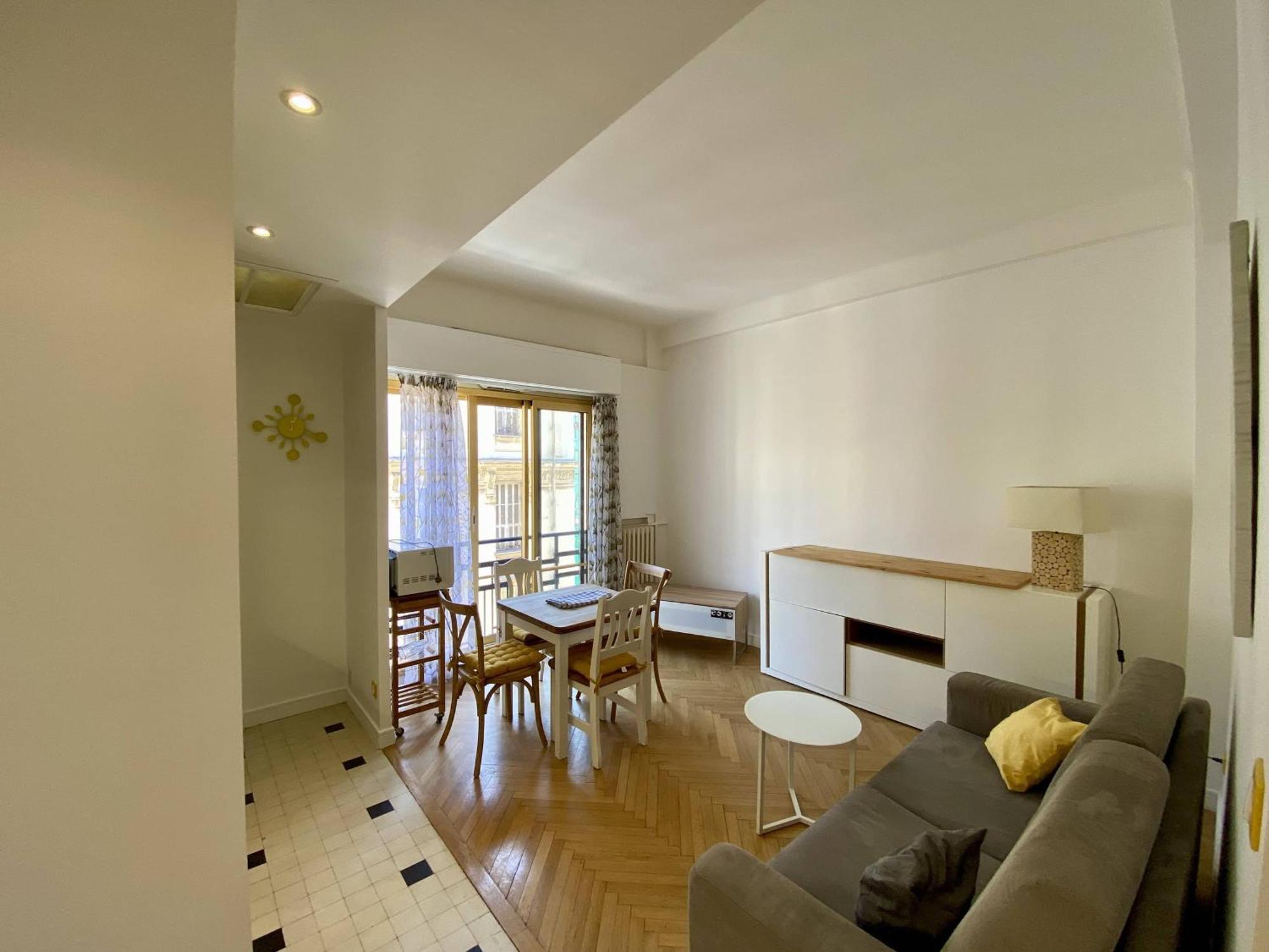 Hypercentre- Joli 2pieces