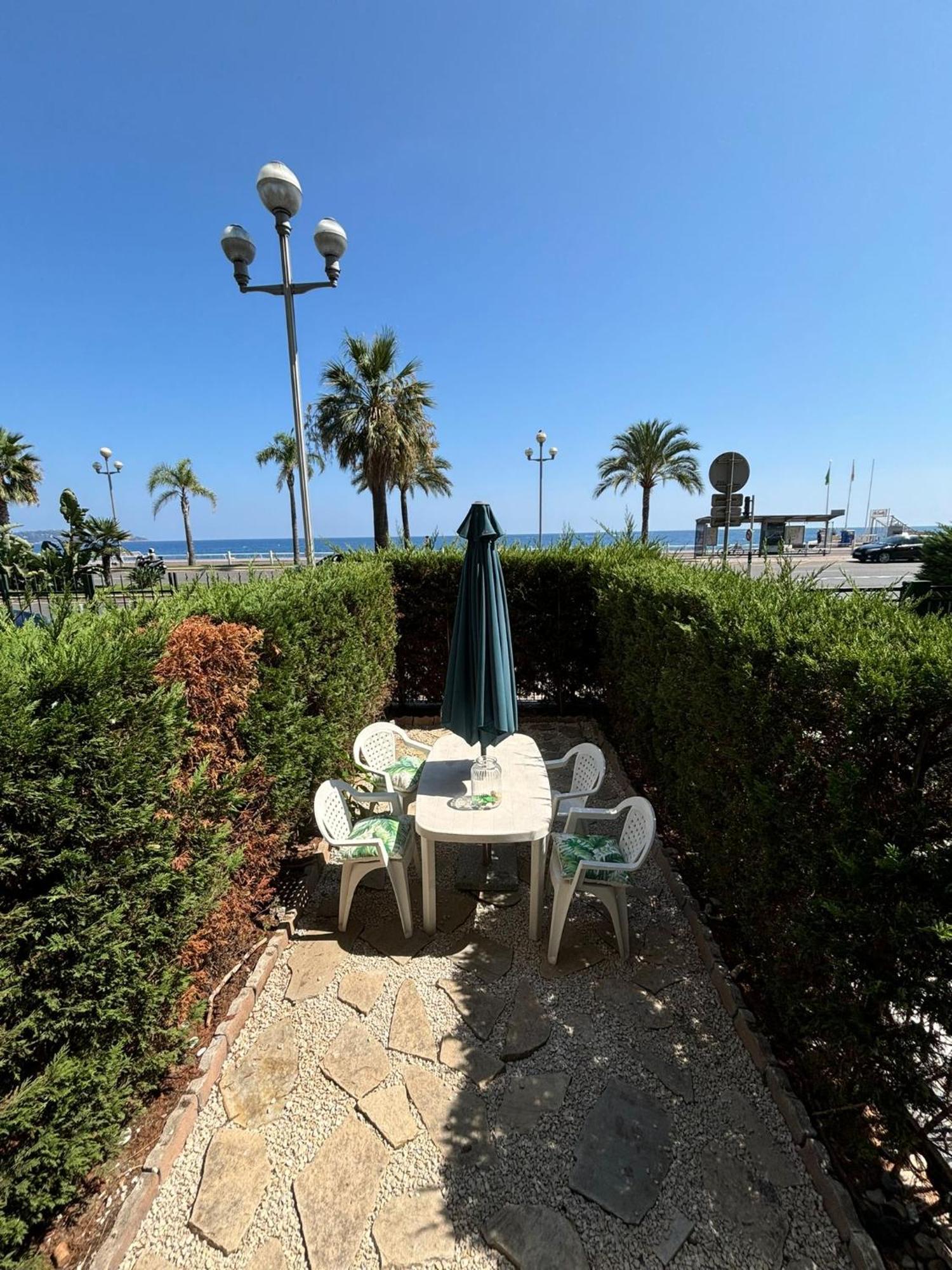 Rez-de-jardin Sur La Promenade Des Nice