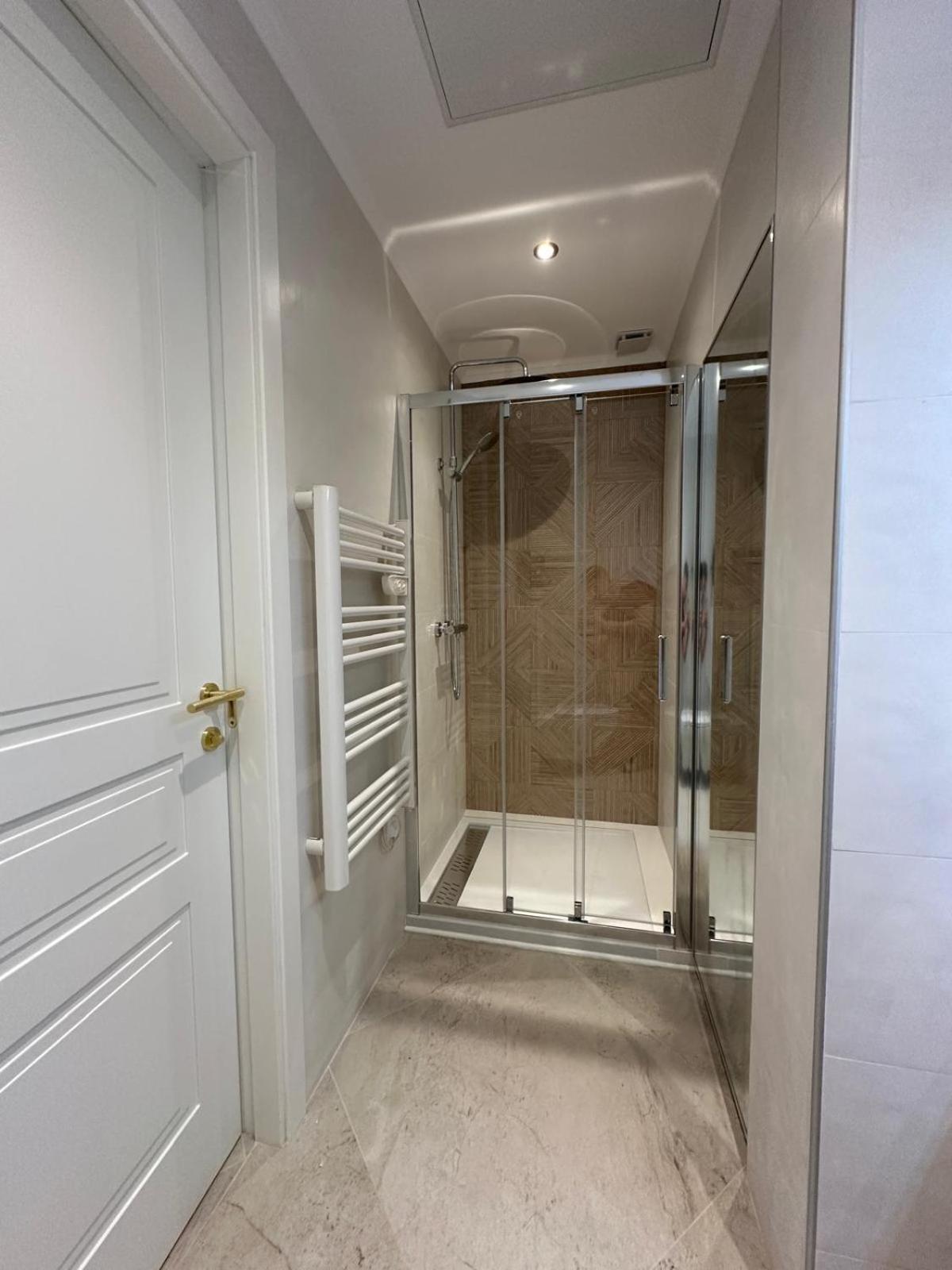 Appartement Extraordinaire Grand Au Centre 6 Minutes A Pied De La Et L'hotel Negresco