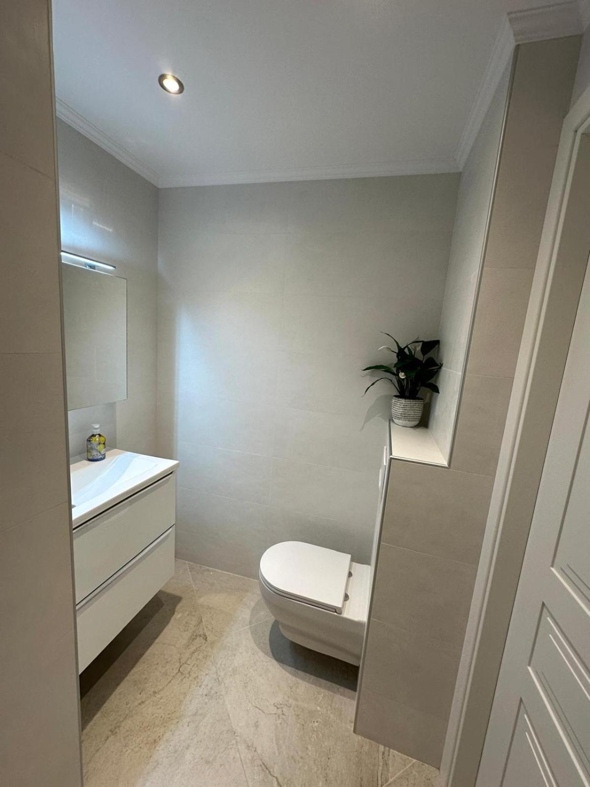 Extraordinaire Grand Au Centre 6 Minutes A Pied De La Et L'hotel Negresco Appartement