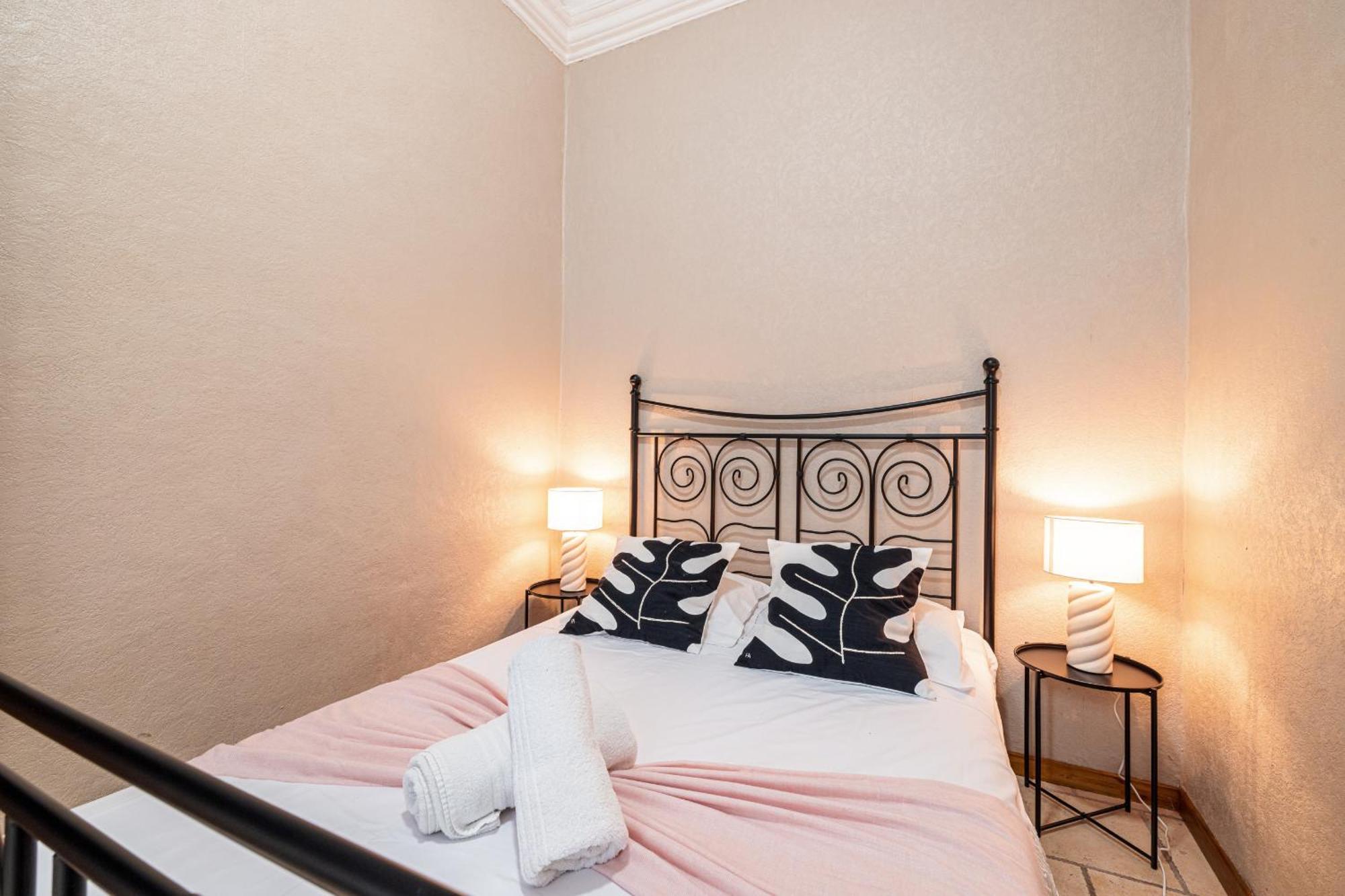 2 Bdr Heart Old Town Apartment Nice