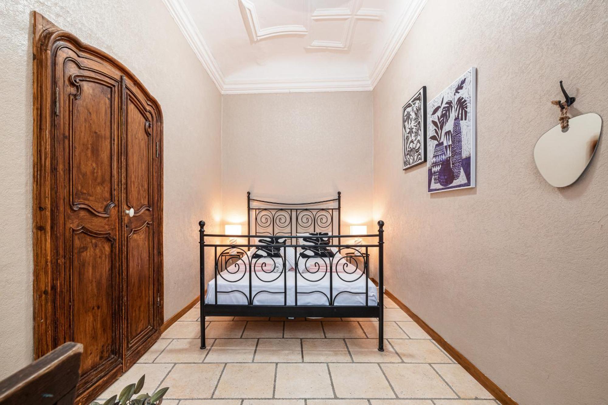 2 Bdr Heart Old Town Nice