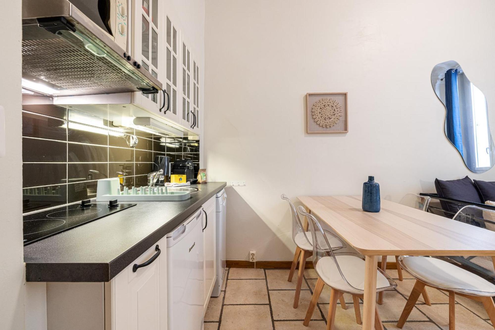 2 Bdr Heart Old Town Apartment Nice