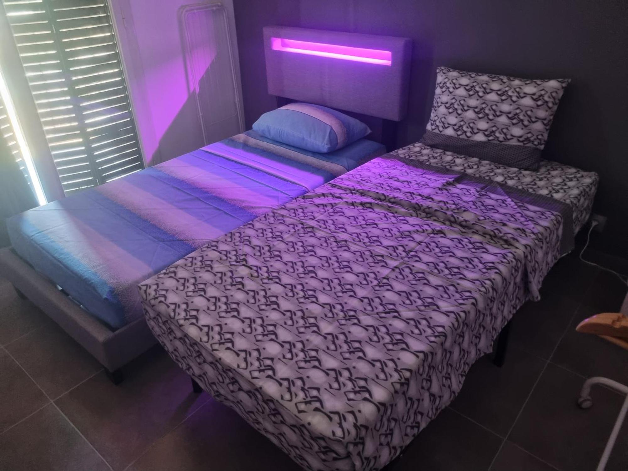 Privative Renove 2024, Climatisation, Tramway Sur Place , 12 Min Centre, 16 Min Plage, Apercu Lateral Mer, 2 Wc Avec 2 Salle De Bain, Private Renovated 2024, Air-conditioned , Tram On Spot, 2 Toilets And 2 Bathrooms Bed & Breakfast