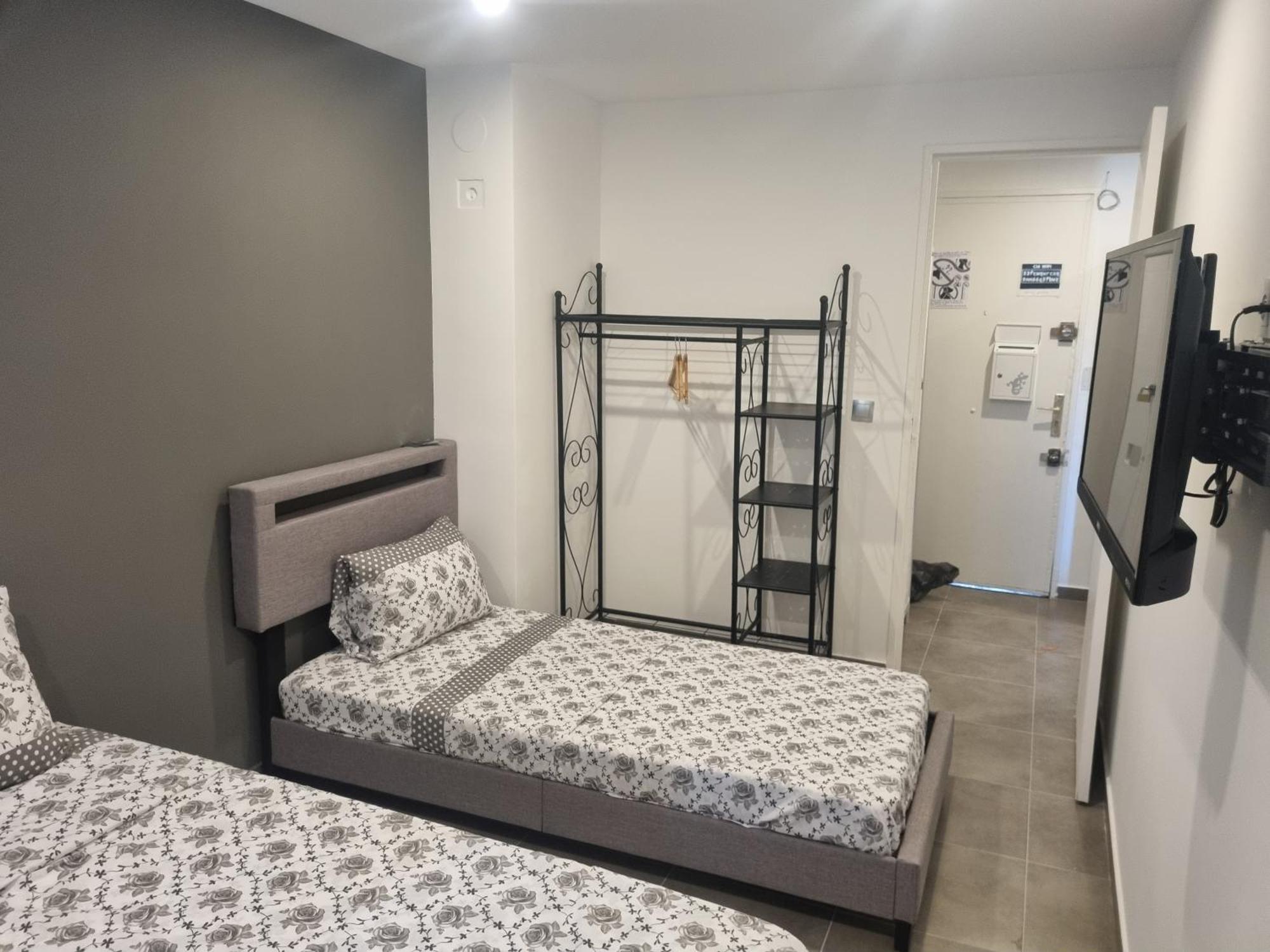 Privative Renove 2024, Climatisation, Tramway Sur Place , 12 Min Centre, 16 Min Plage, Apercu Lateral Mer, 2 Wc Avec 2 Salle De Bain, Private Renovated 2024, Air-conditioned , Tram On Spot, 2 Toilets And 2 Bathrooms *