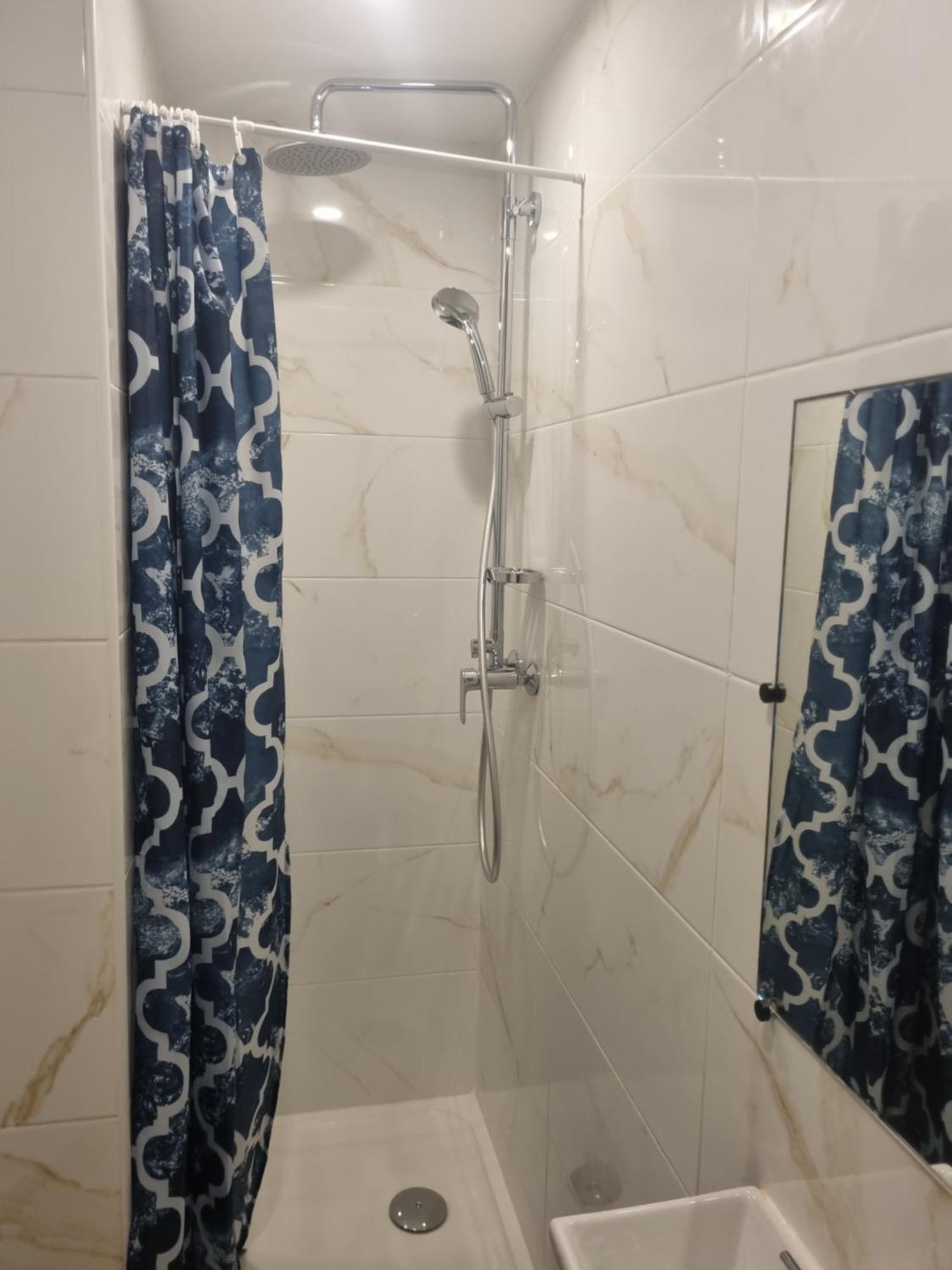 Privative Renove 2024, Climatisation, Tramway Sur Place , 12 Min Centre, 16 Min Plage, Apercu Lateral Mer, 2 Wc Avec 2 Salle De Bain, Private Renovated 2024, Air-conditioned , Tram On Spot, 2 Toilets And 2 Bathrooms *