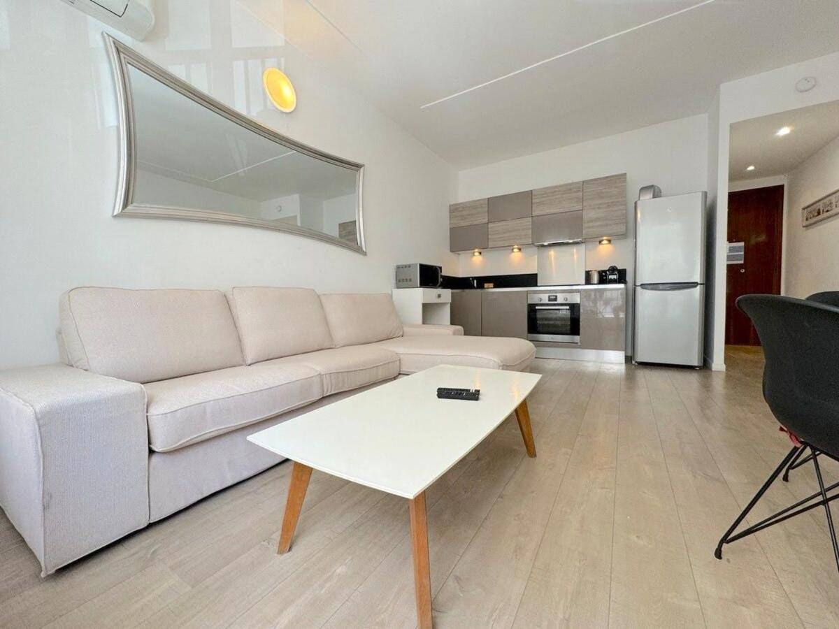 Apartment Magnifique 2p, 600m De La Plage, Balcon Et Clim