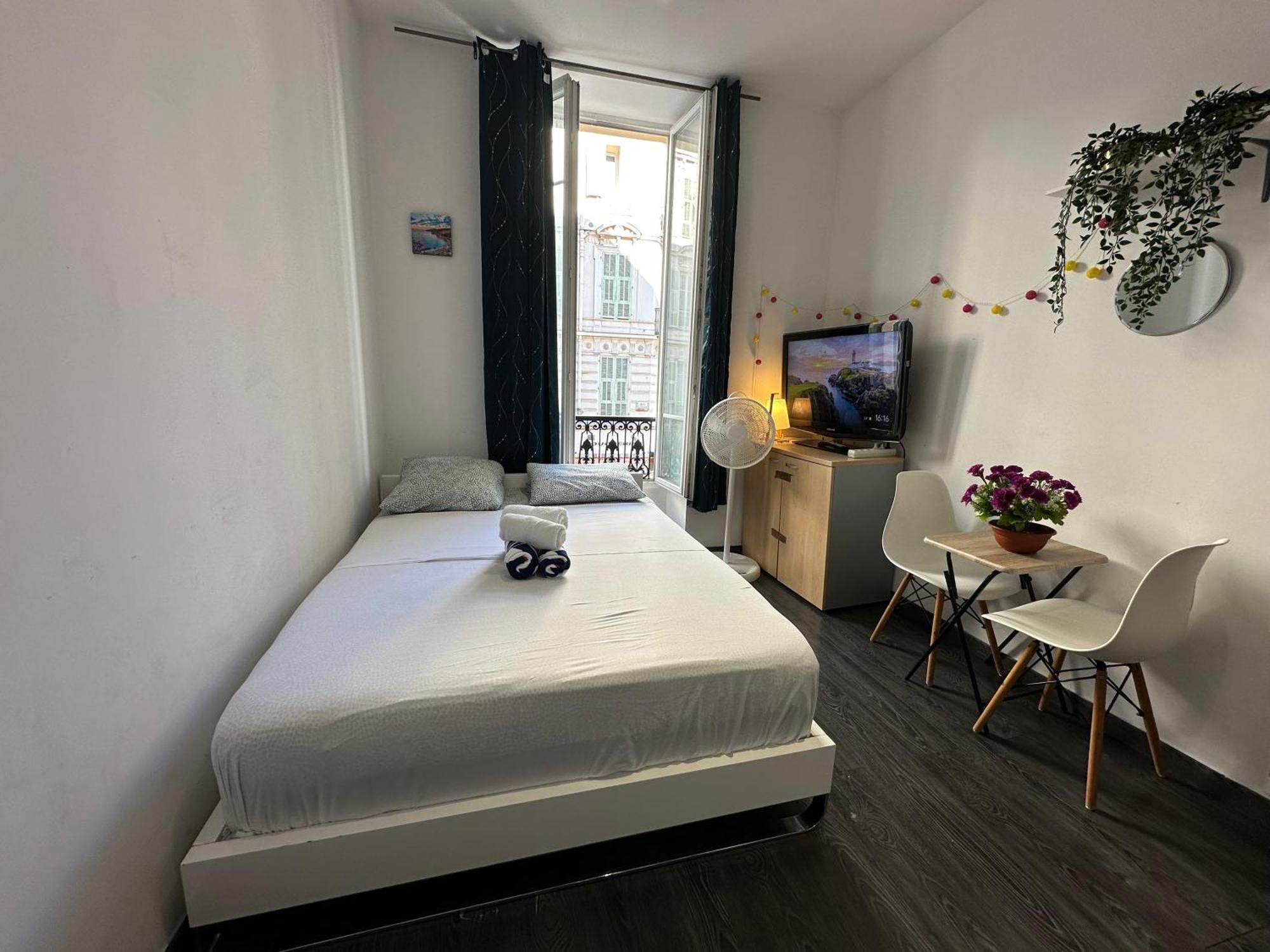 Homestay Delight 1st Door