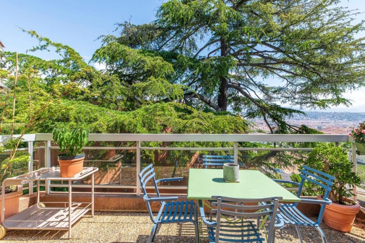 2 Pieces D'exception En Dernier Etage Avec Vue Panoramique Nice