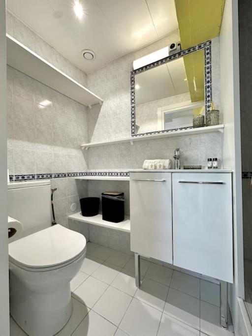 Joli Studio, Idealement Situe, Tres Proche Gare Apartment *