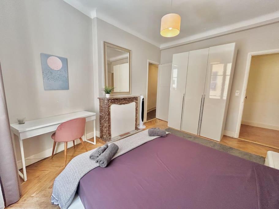 Apartment 3p En Centre Ville, Spacieux Et Calme