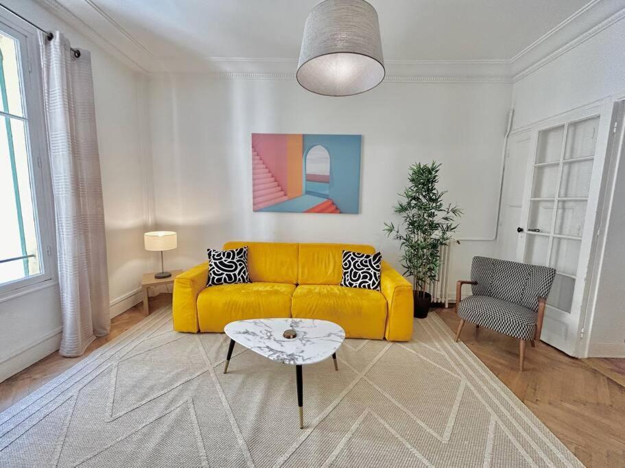 Apartment 3p En Centre Ville, Spacieux Et Calme *