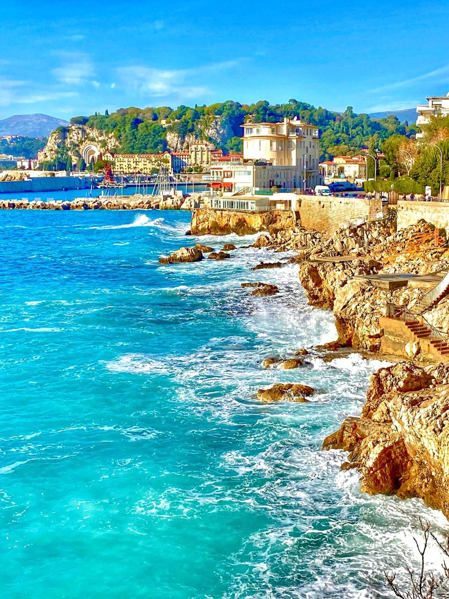 Promenade Des *