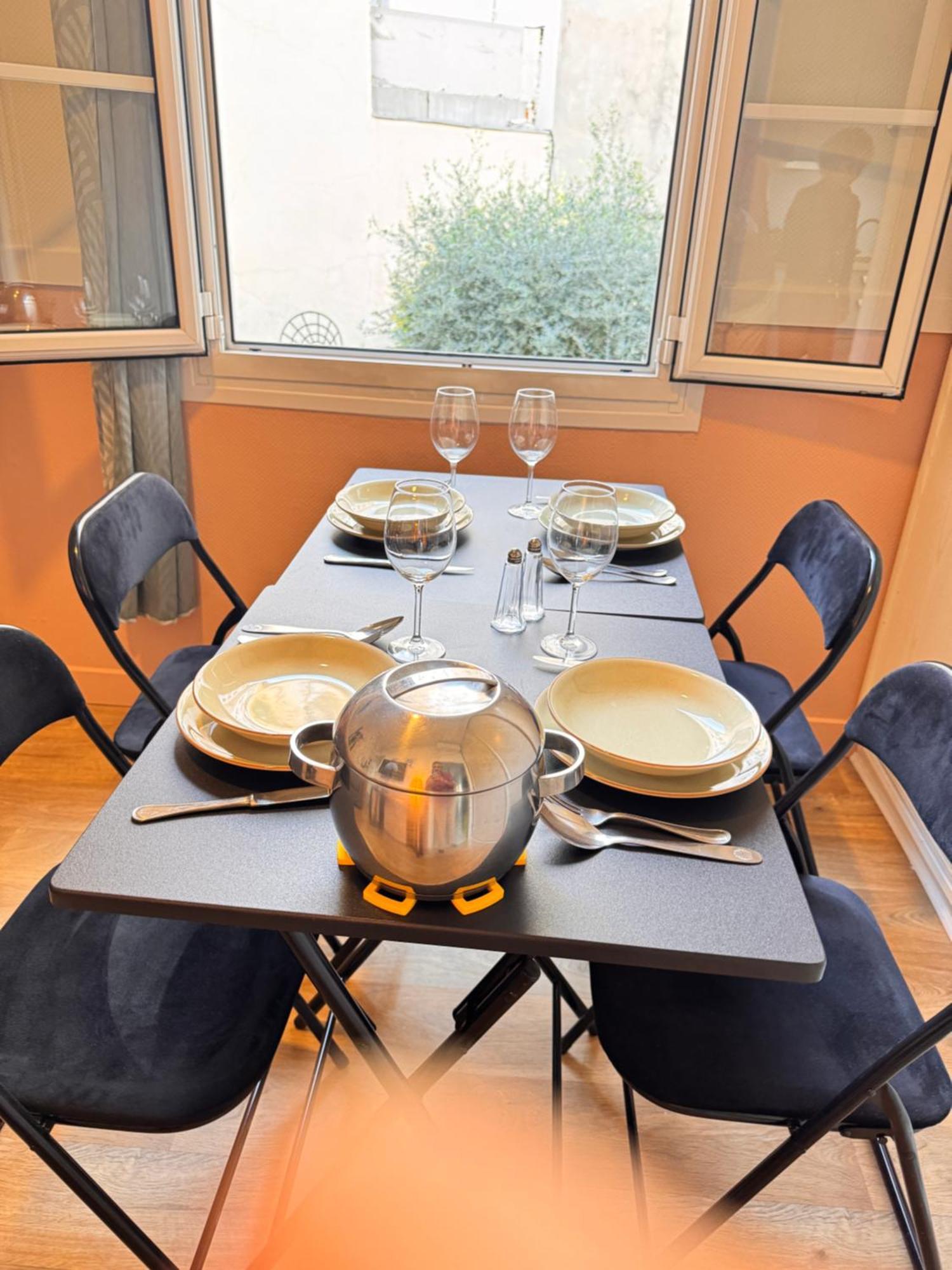 Peaceful Flat W Wifi Very Close To Pl Massena Refurbished Apartment *