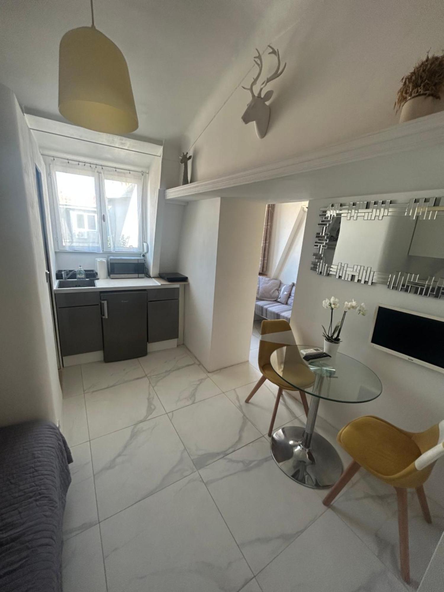 Centre Apartment *