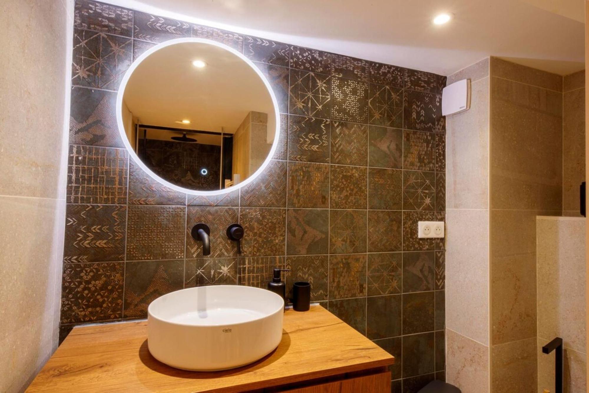 06a2 - Heart Of Old Beautiful Renovated Appartement Nice
