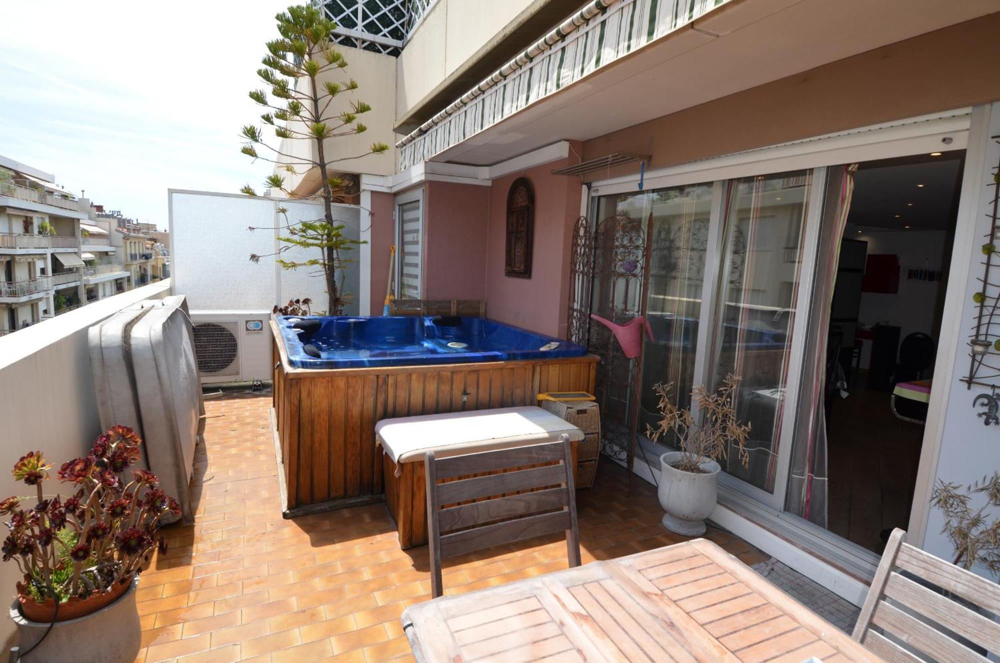 Siena - 6 Personnes Avec Terrasse Et Jacuzzi Plein Coeur Centre-ville Quartier Du Port De Apartamento *