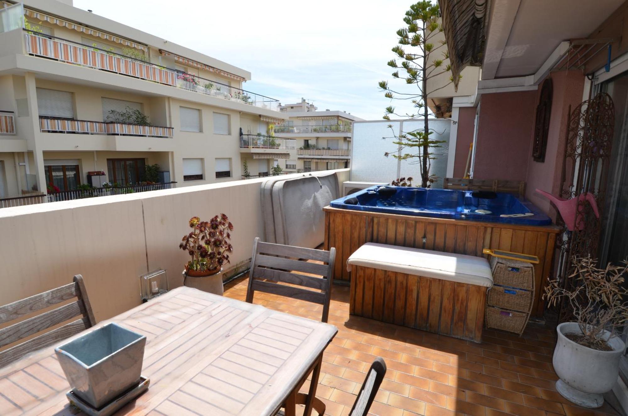 Apartamento Siena - 6 Personnes Avec Terrasse Et Jacuzzi Plein Coeur Centre-ville Quartier Du Port De *