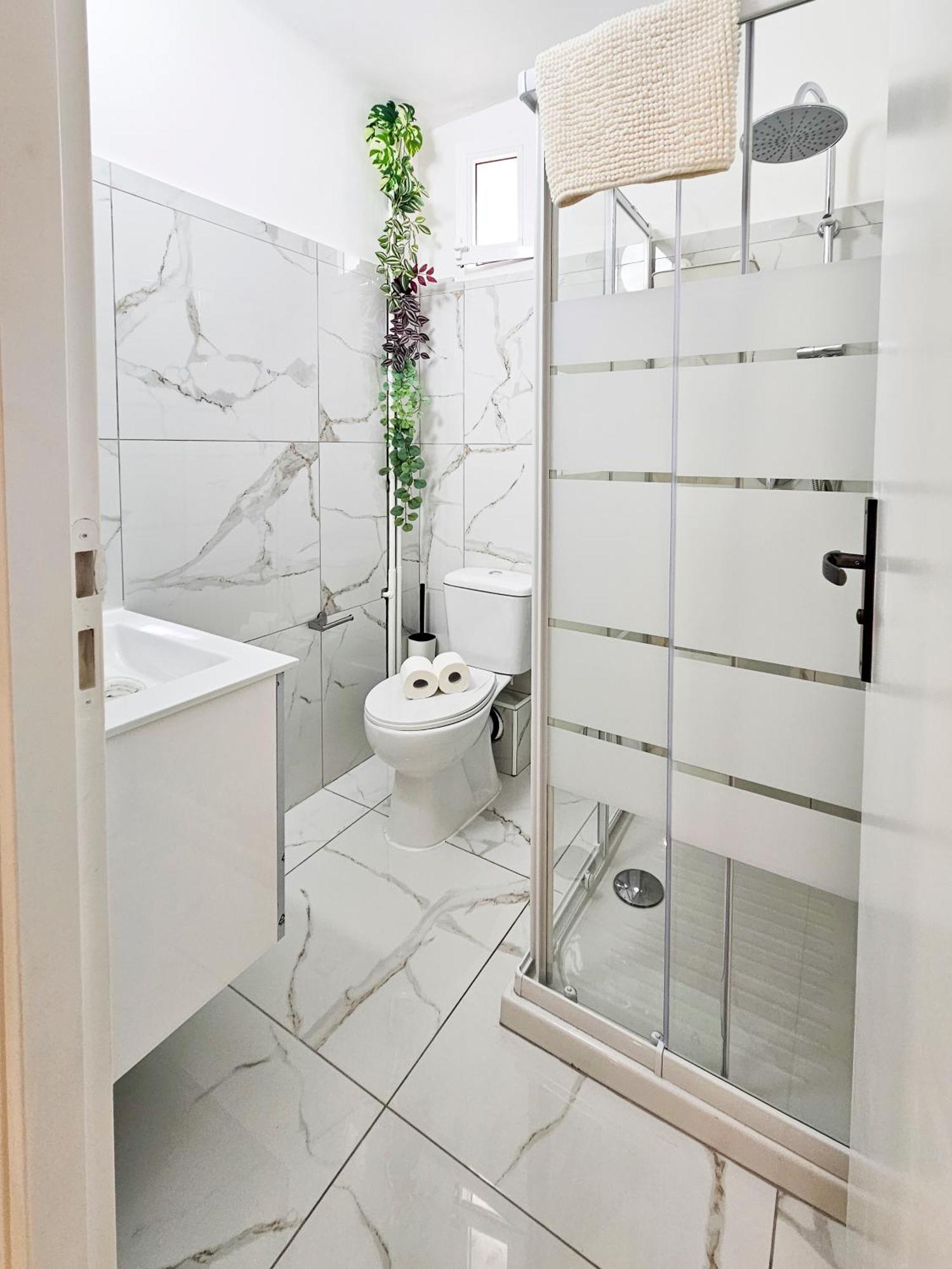 Apartment New Big Flat 8 Pers Ac Wifi *