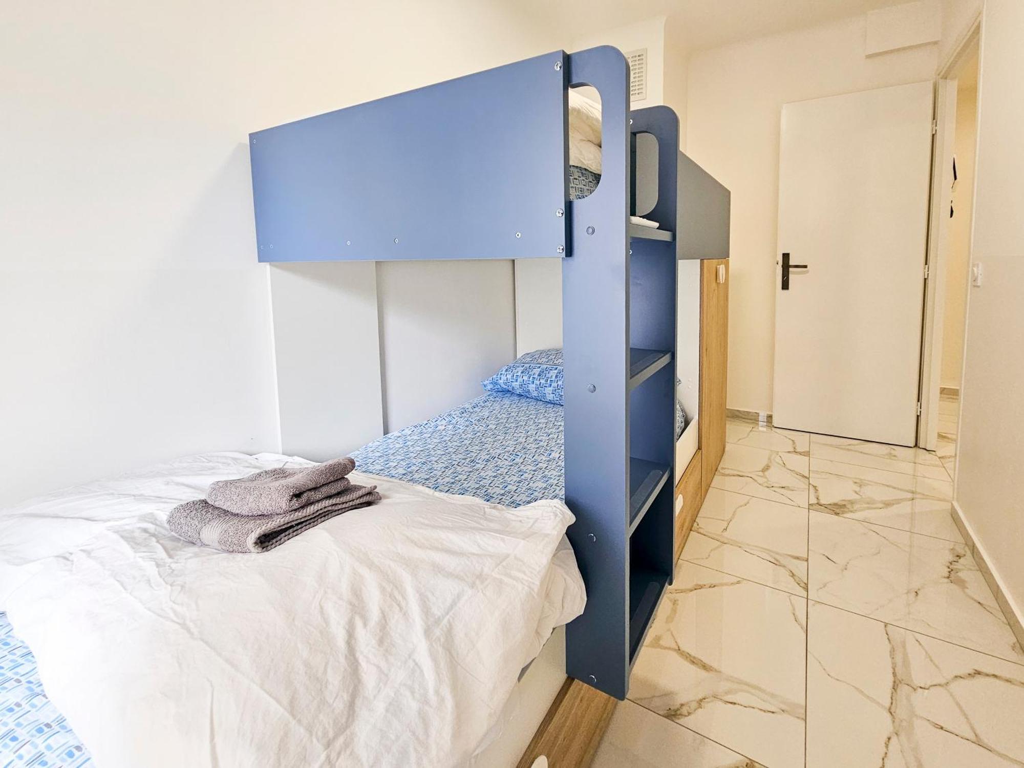 Apartment New Big Flat 8 Pers Ac Wifi