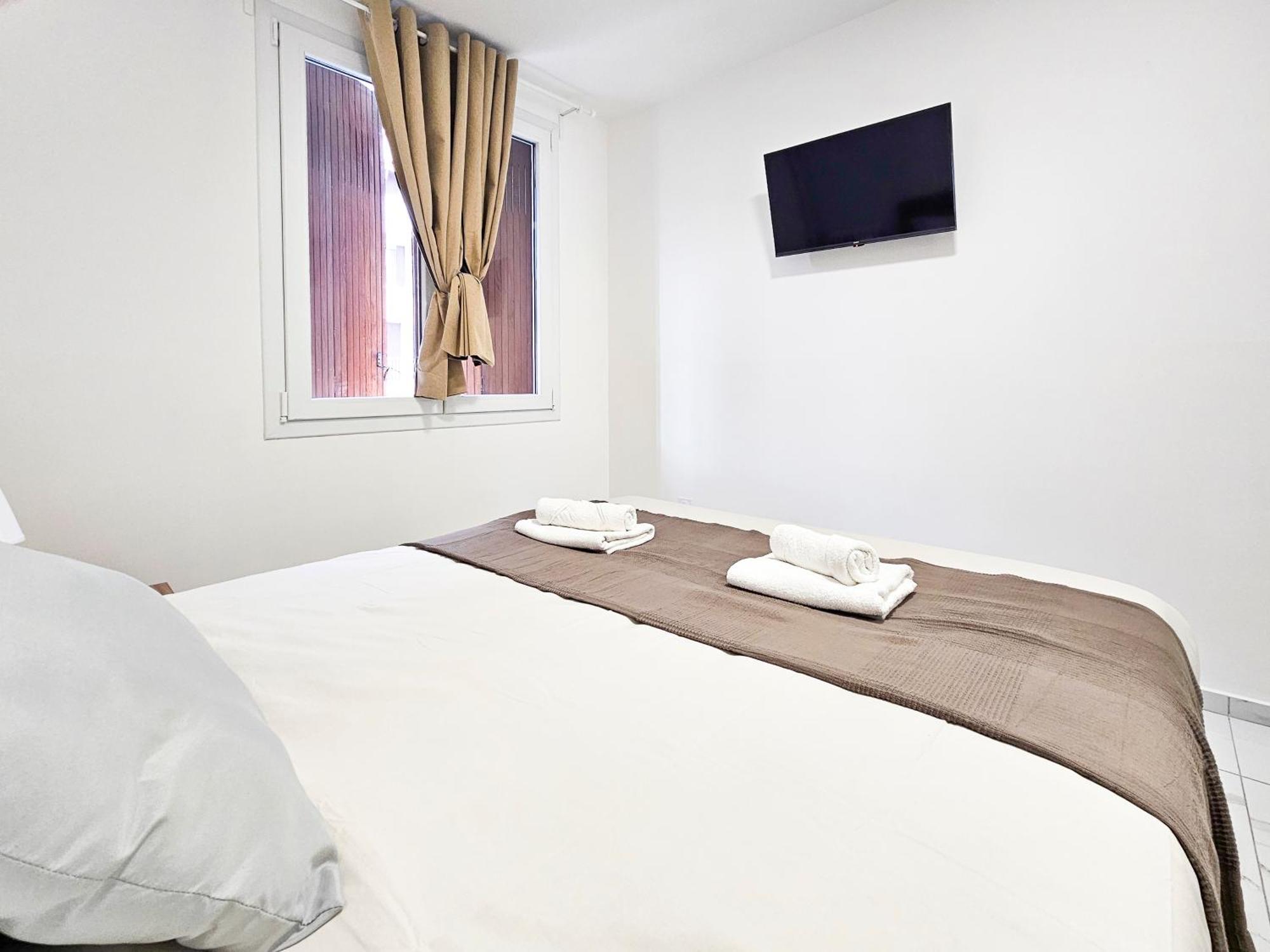 Apartment New Big Flat 8 Pers Ac Wifi