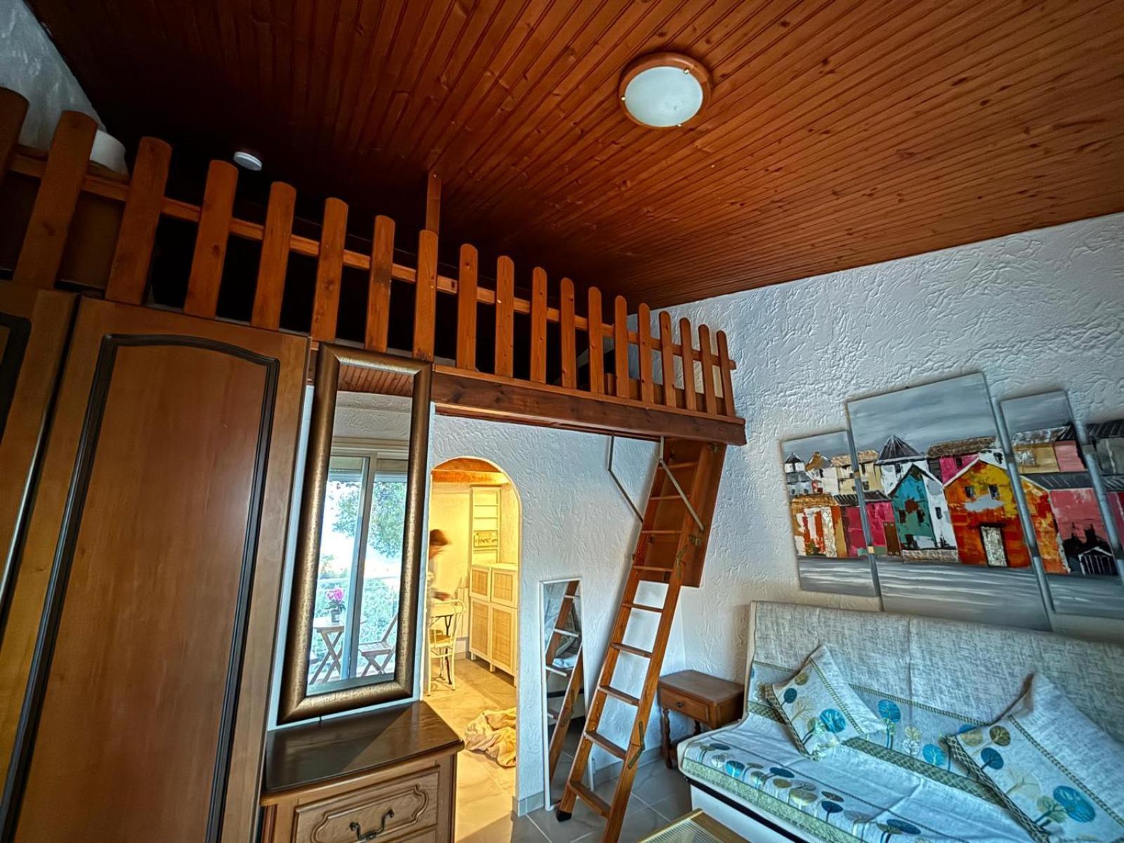 Dans Don Quijote Apartment Nice