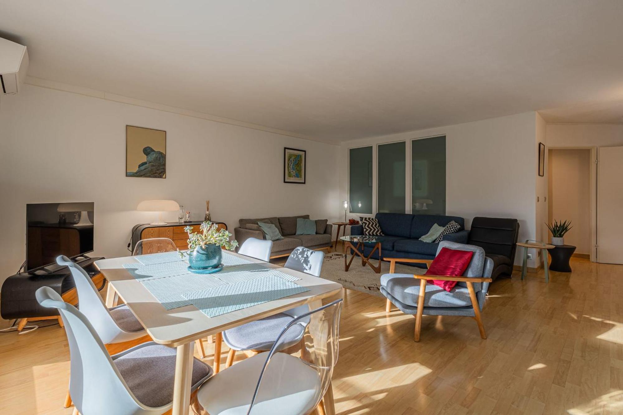 Near The Matisse Museum In * Nice