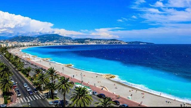 Hyper Centre-duplex De Charme- Luxe-clim Reversible- 10mn Place Massena Apartment