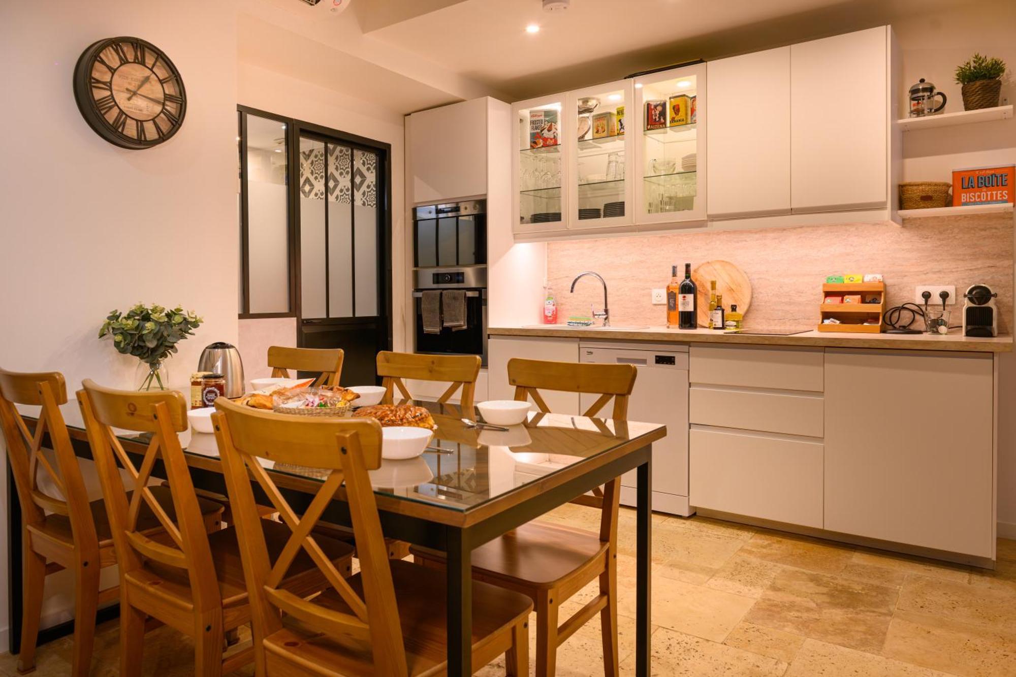 Magnifique Au Centre-ville De Appartement *