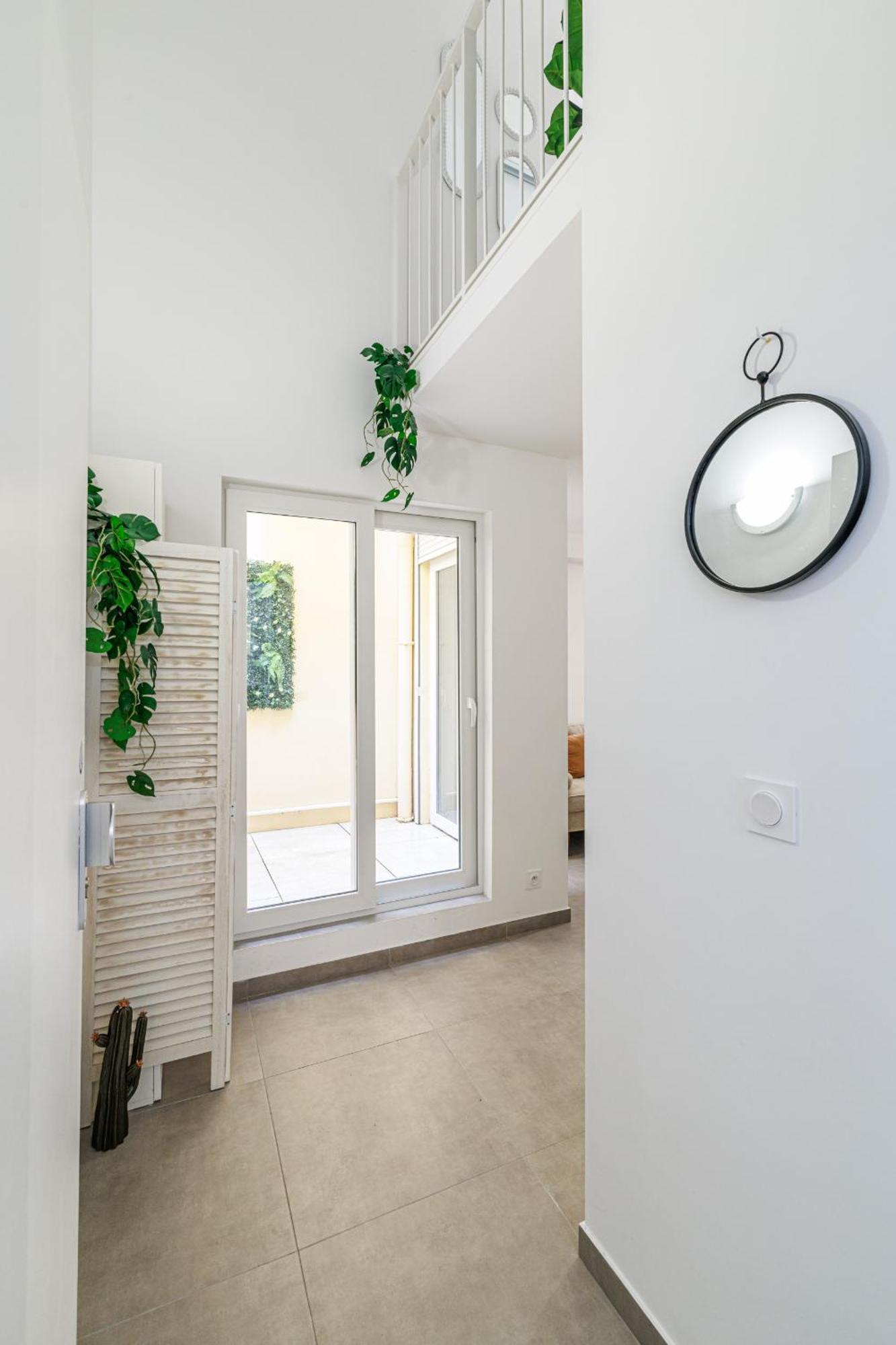 Apartment 1 Bdr Duplex Downtown - Ac Nice