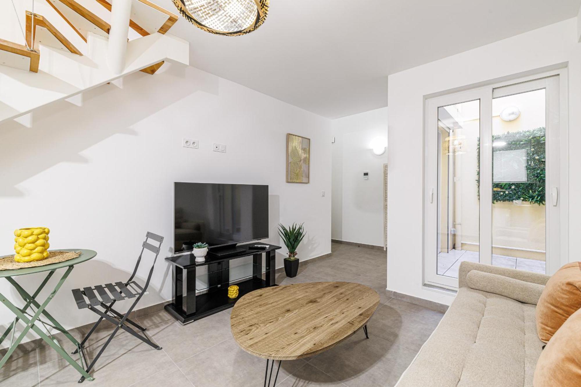 Apartment 1 Bdr Duplex Downtown - Ac Nice