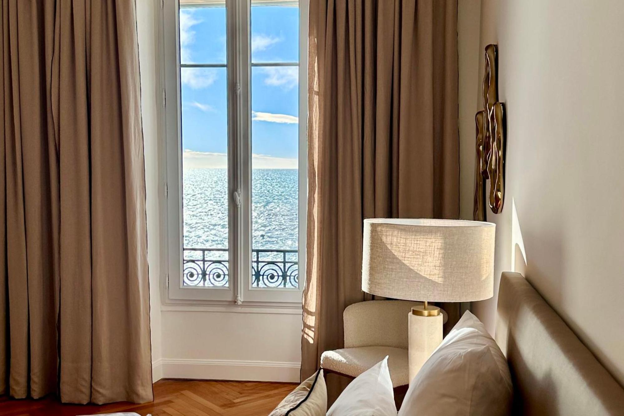 Quai Promenade View Balcony With Breathtaking View Apartment