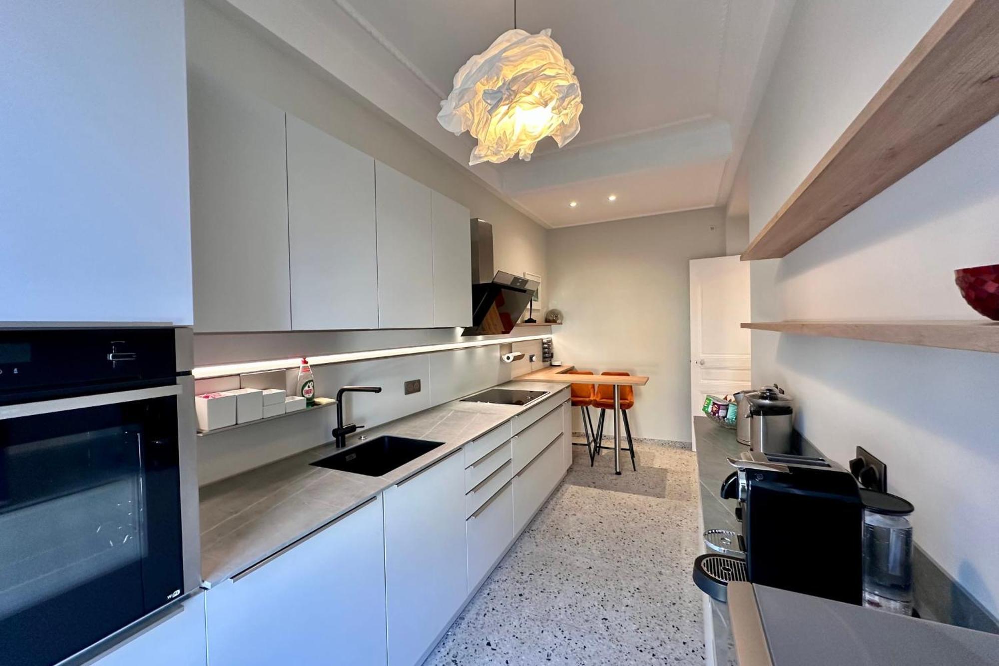 Apartment Quai Promenade View Balcony With Breathtaking View