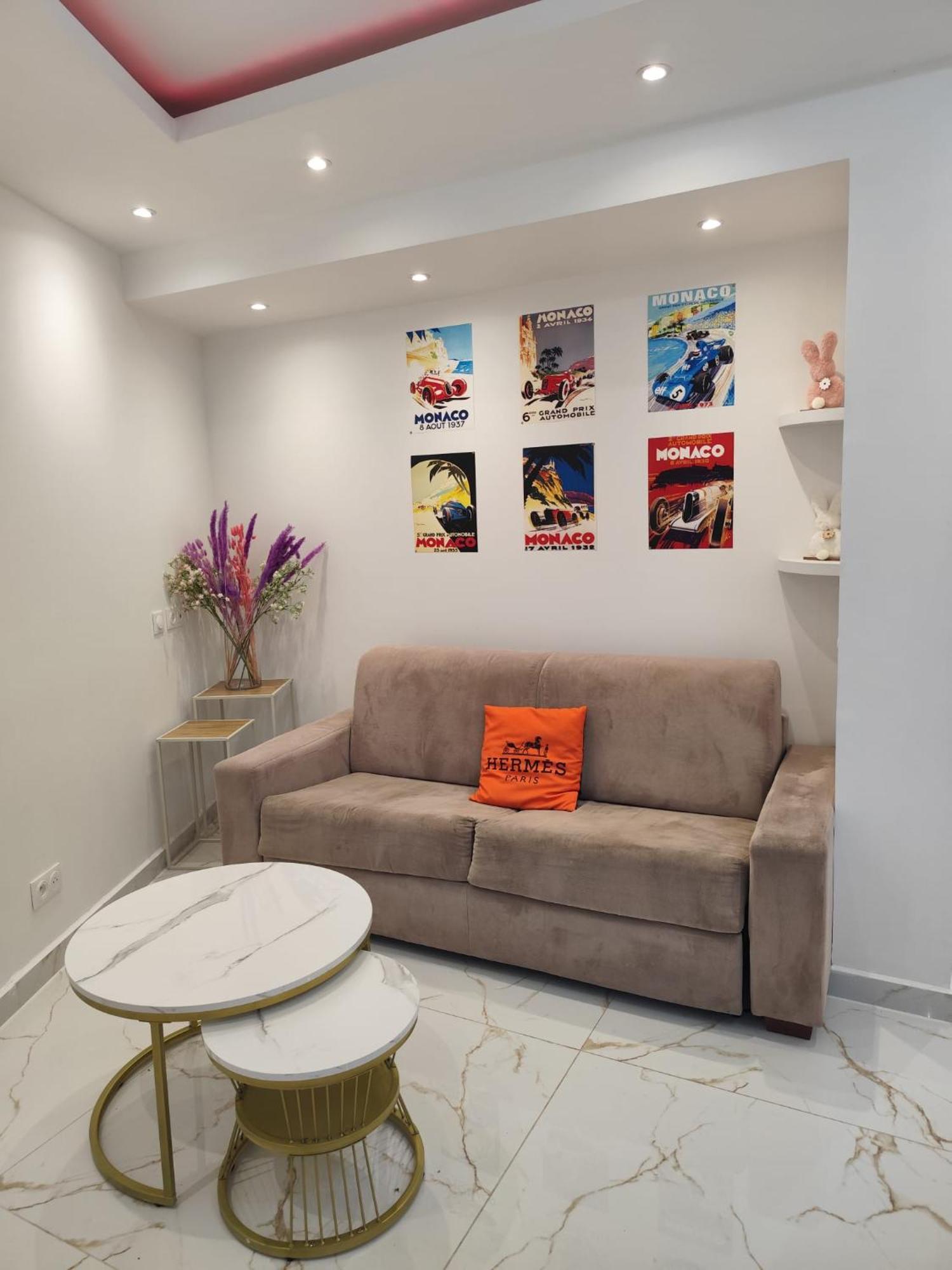 Cozy Downtown 2 Bedroom 1 Min 1 Min Tramway 10min Airport Air Conditionner Apartment *
