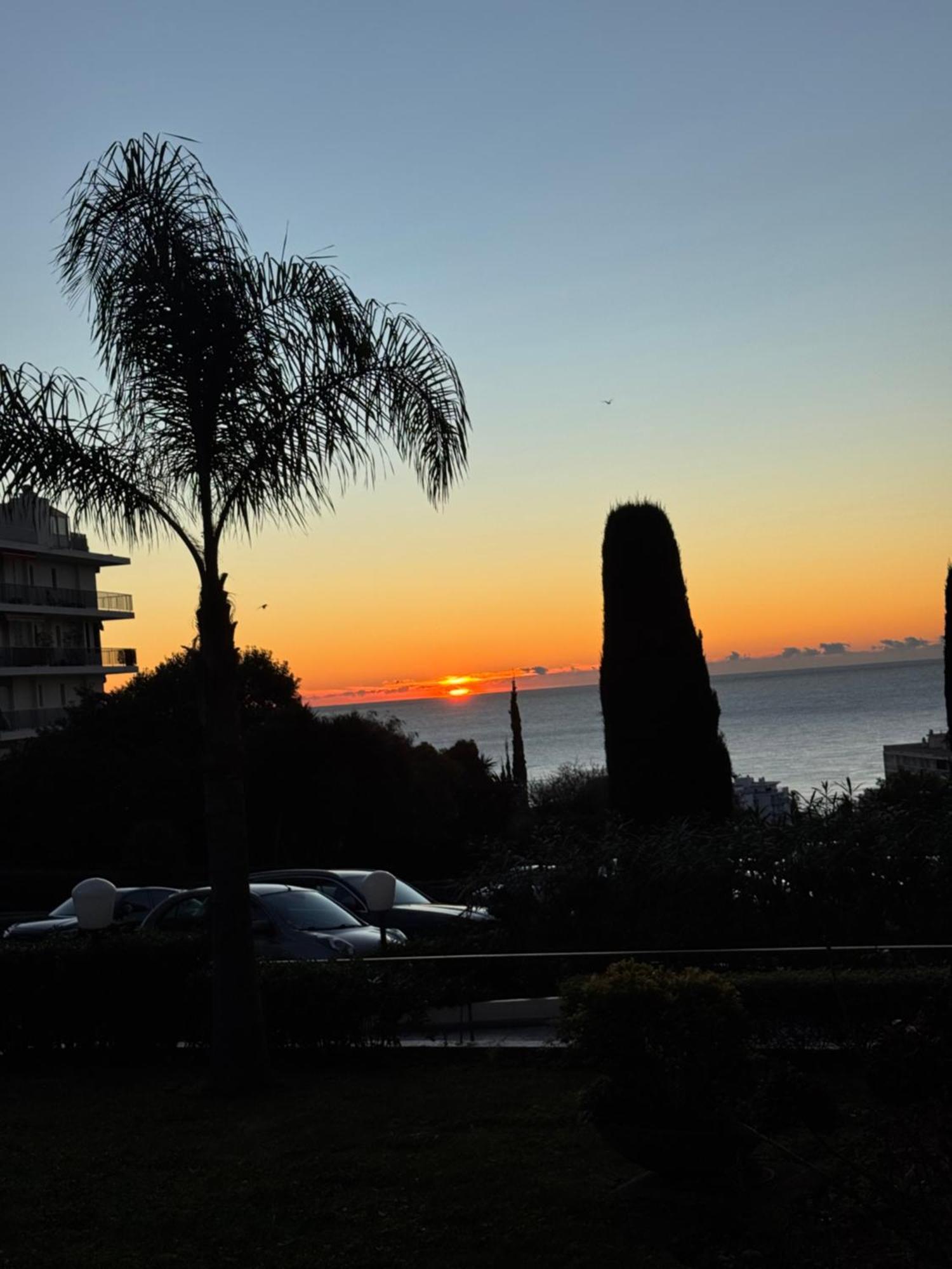 Mirazur Bed & Breakfast *