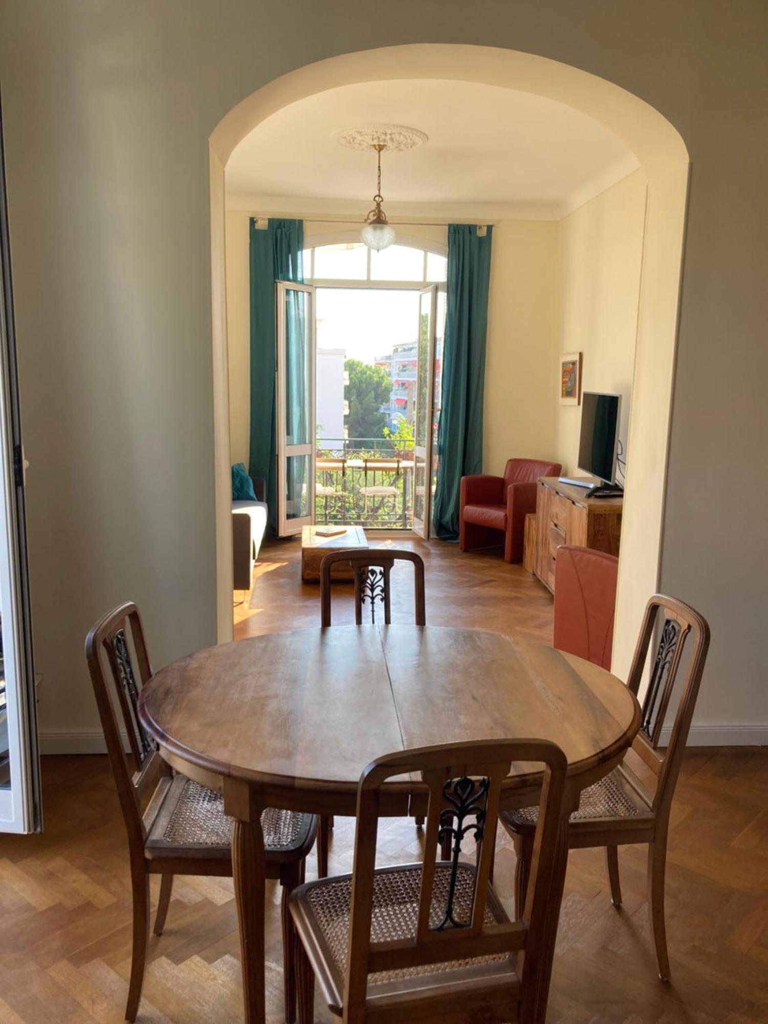 Apartment Wunderschoene In Jugendstilvilla Am Hafen