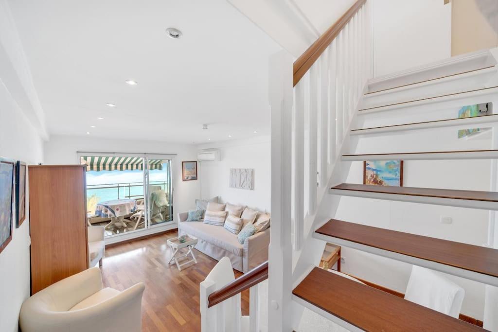 La Prom - A Two Bedroom With A Sea View