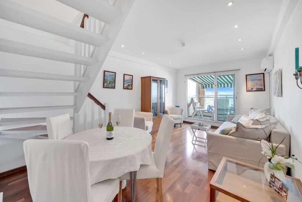 La Prom - A Two Bedroom With A Sea View Apartamento