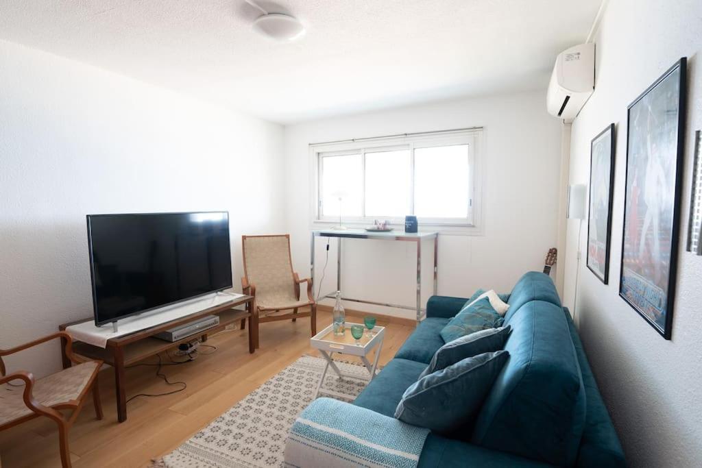 Apartamento La Prom - A Two Bedroom With A Sea View