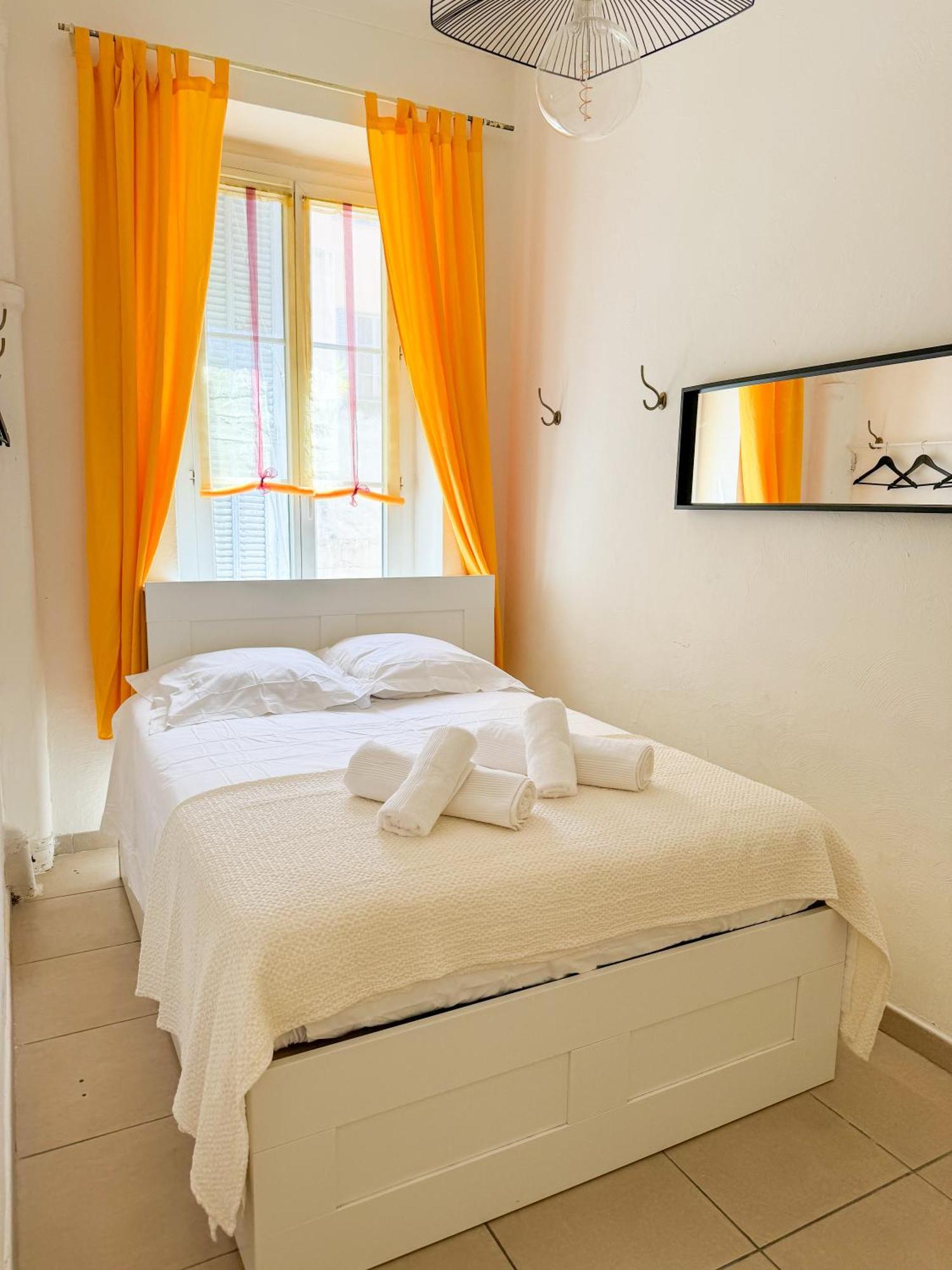 Apartment L'echappee De Riviera I Centre-ville I Climatise I Proche Gare Et I Ideal Couple Et Famille *