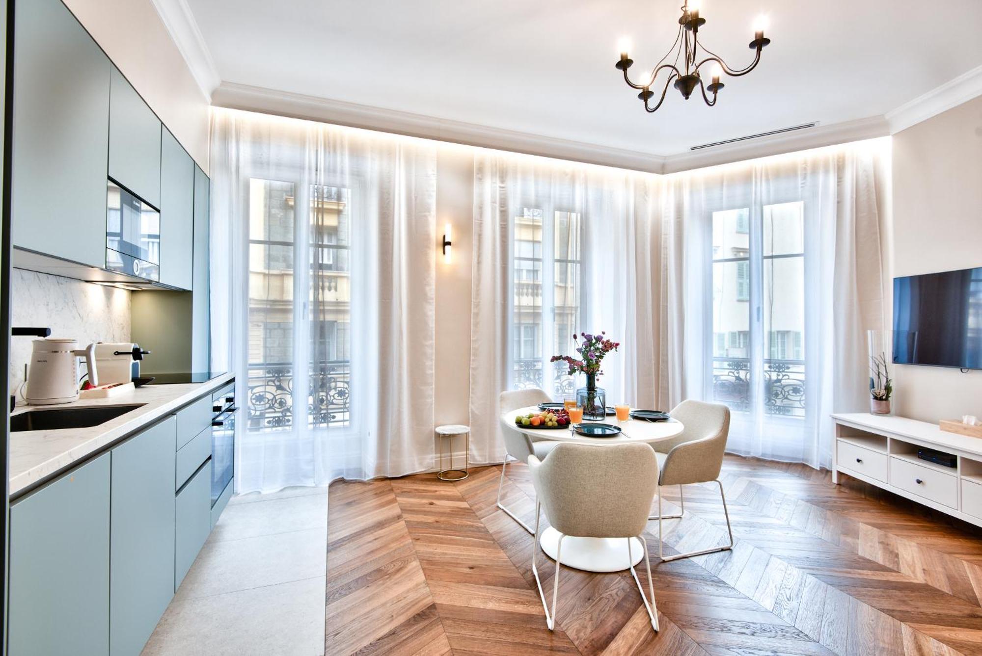 9 Alberti Centre Nice